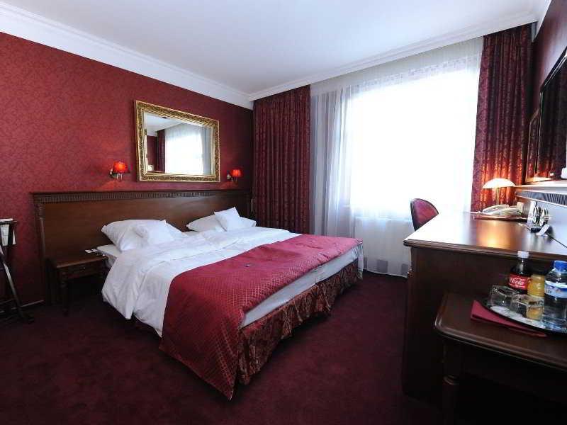 Hotel Wloski Italia Boutique Old Town Poznań Extérieur photo